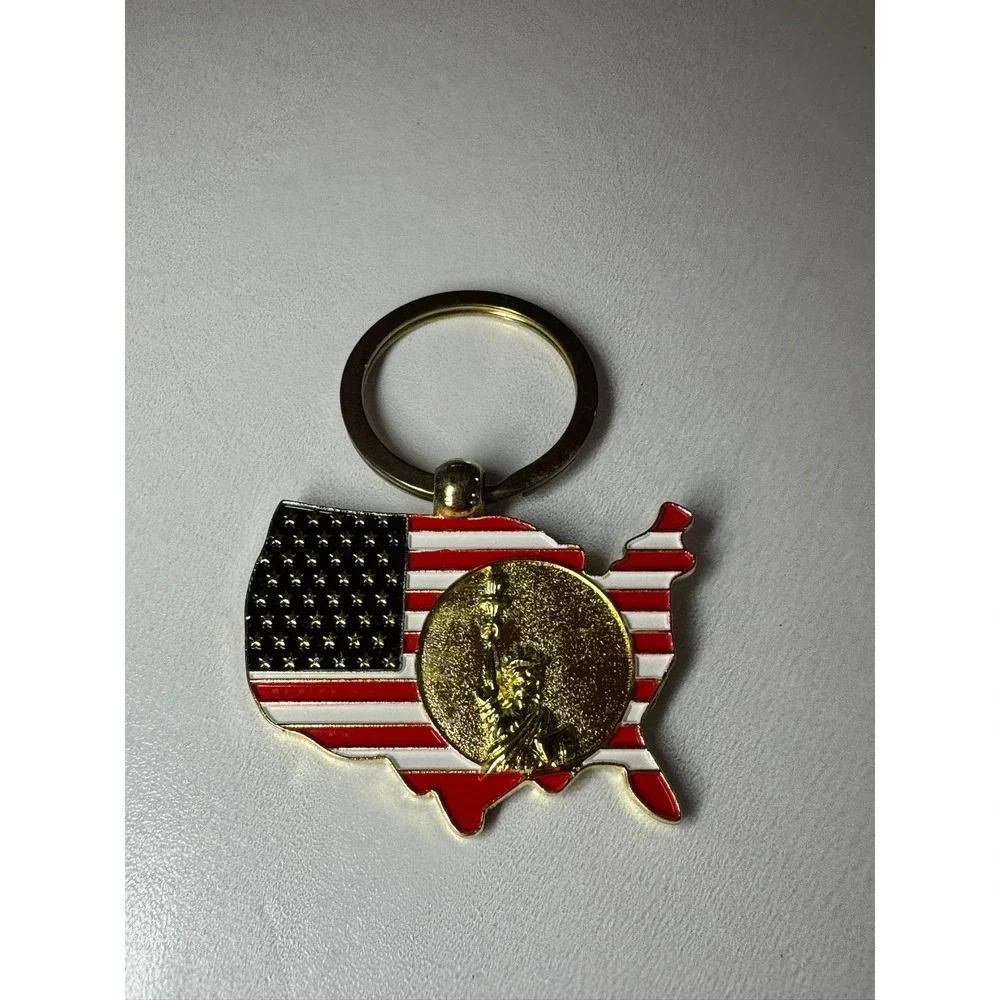 USA United States Map Flag Statue of Liberty Keychain Souvenir‎ Gold Tone